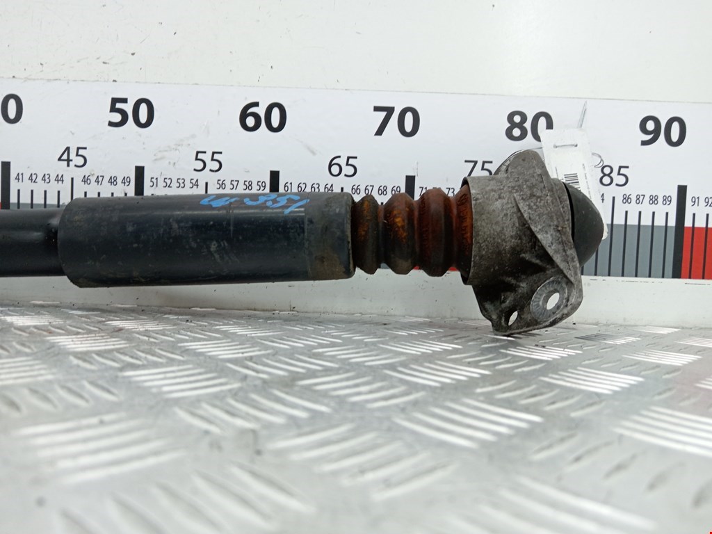 Амортизатор задний правый VOLKSWAGEN Passat B7 2011-2015