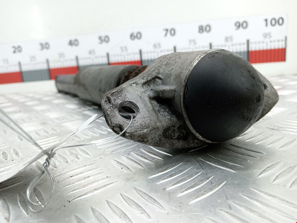 Амортизатор задний правый VOLKSWAGEN Passat B7 2011-2015