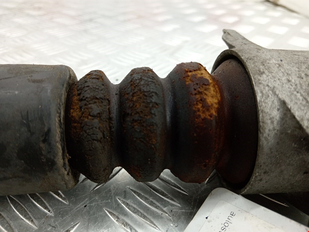 Амортизатор задний правый VOLKSWAGEN Passat B7 2011-2015