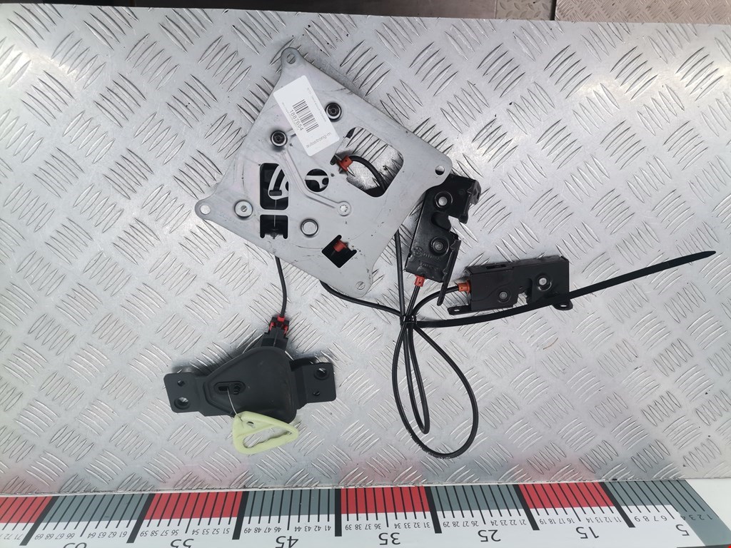 Замок багажника (крышки двери) MINI Hatch R50/R53 3-door 2001-2006