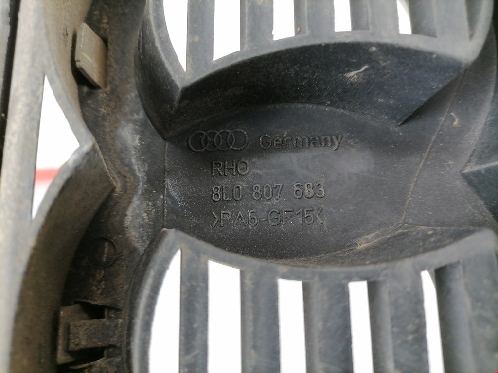 Решетка радиатора AUDI A3 8L 1996-2003