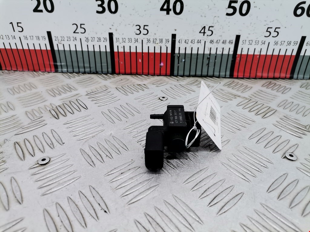 Клапан воздушного фильтра Audi A4 B6 (2000-2006)