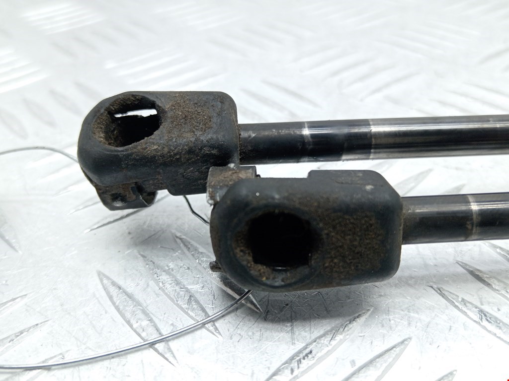 Амортизатор крышки (двери) багажника OPEL Corsa D 2006-2014