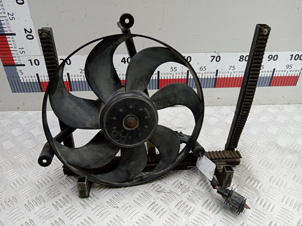 Вентилятор радиатора основного VOLKSWAGEN Fox 2005-2011