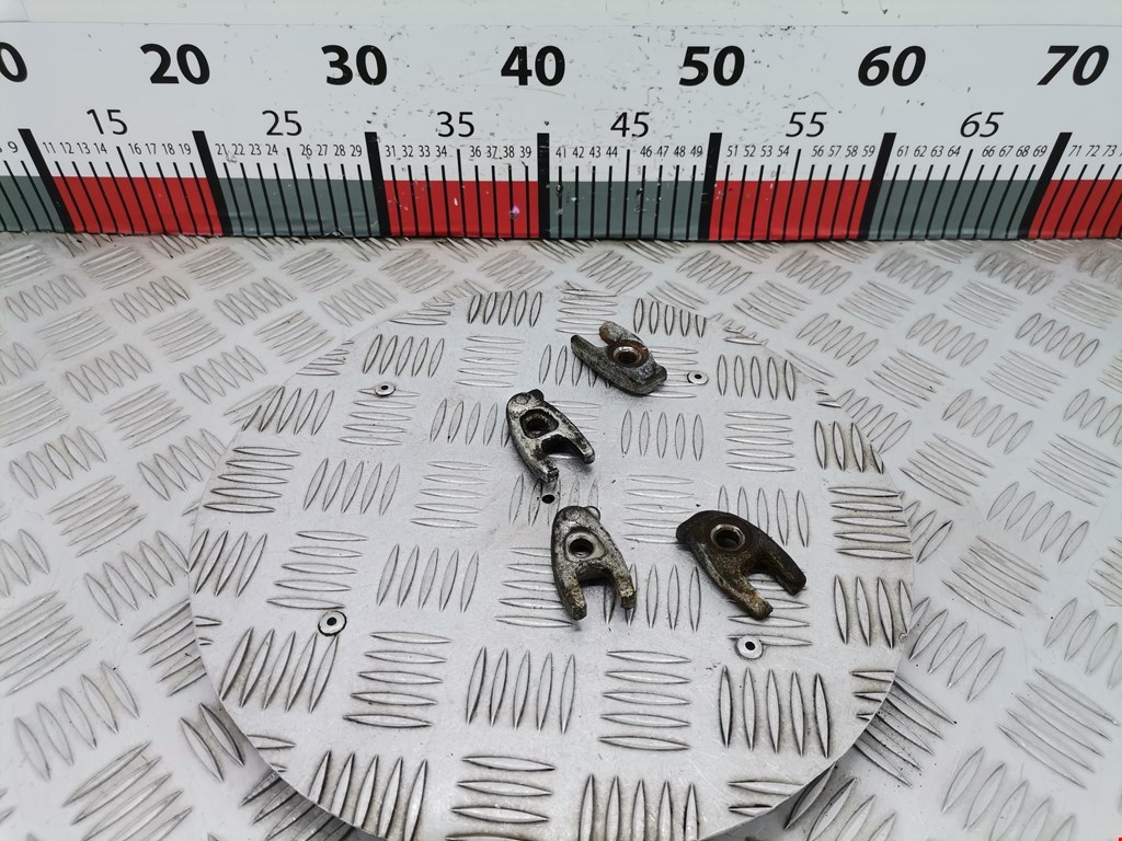 Кронштейн форсунки RENAULT Megane III 2009-2016