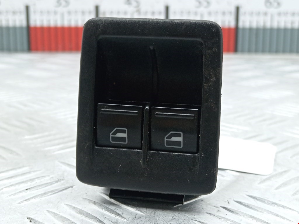 Блок управления стеклоподъемниками Volkswagen Scirocco 3 (2008-2023)