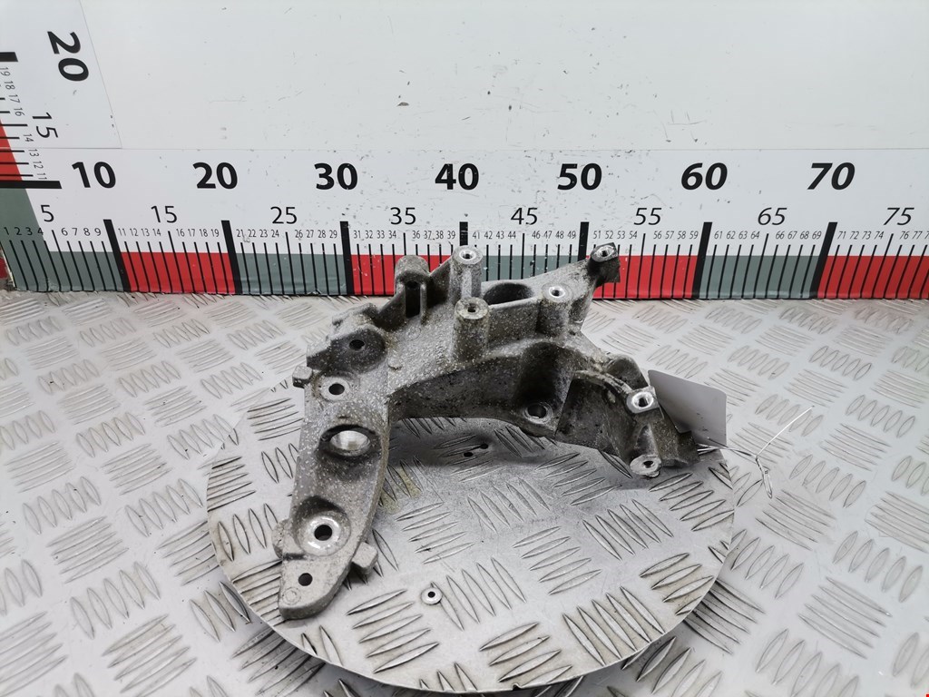 Кронштейн генератора CITROEN C3 Picasso 2009-2017