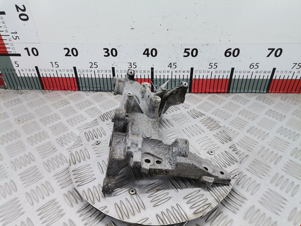 Кронштейн генератора CITROEN C3 Picasso 2009-2017