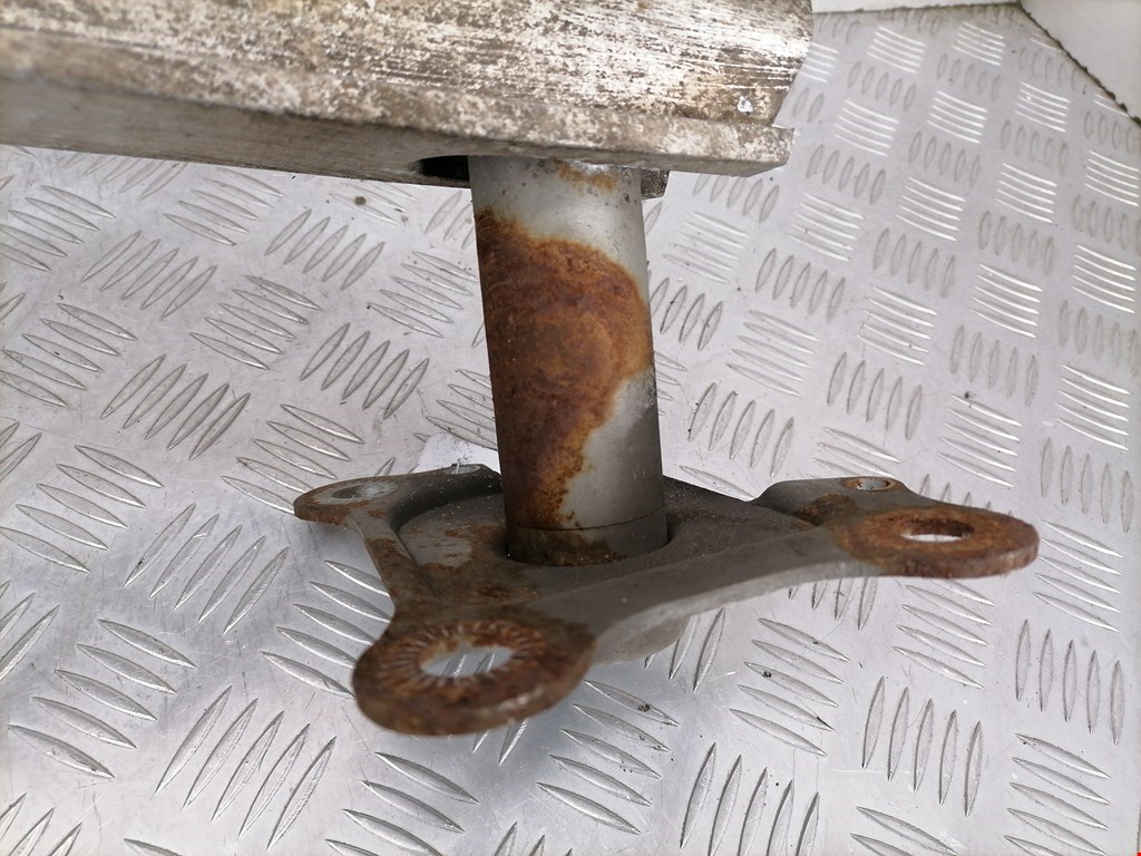 Усилитель переднего бампера (передний) AUDI A3 8L 1996-2003