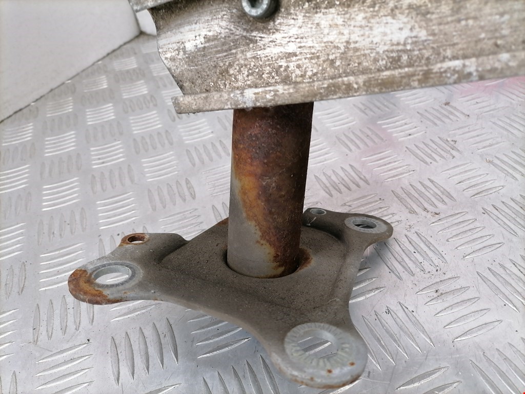 Усилитель переднего бампера (передний) AUDI A3 8L 1996-2003