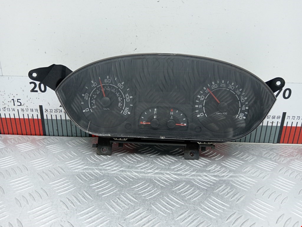 Панель приборов (щиток) IVECO Daily IV 2006-2011