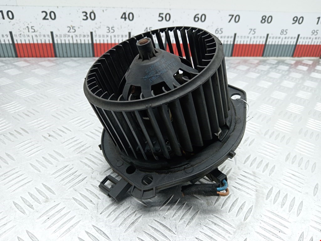 Моторчик (мотор) отопителя салона IVECO Daily IV 2006-2011