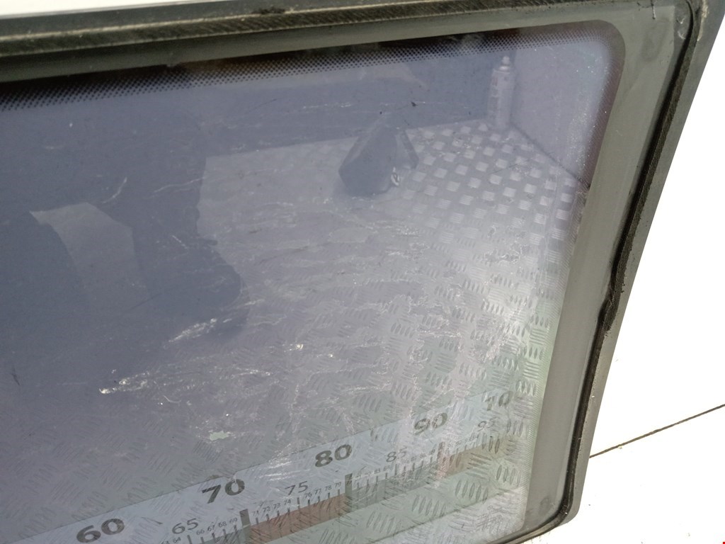 Стекло кузовное глухое левое MERCEDES-BENZ Vito W638 1996-2003