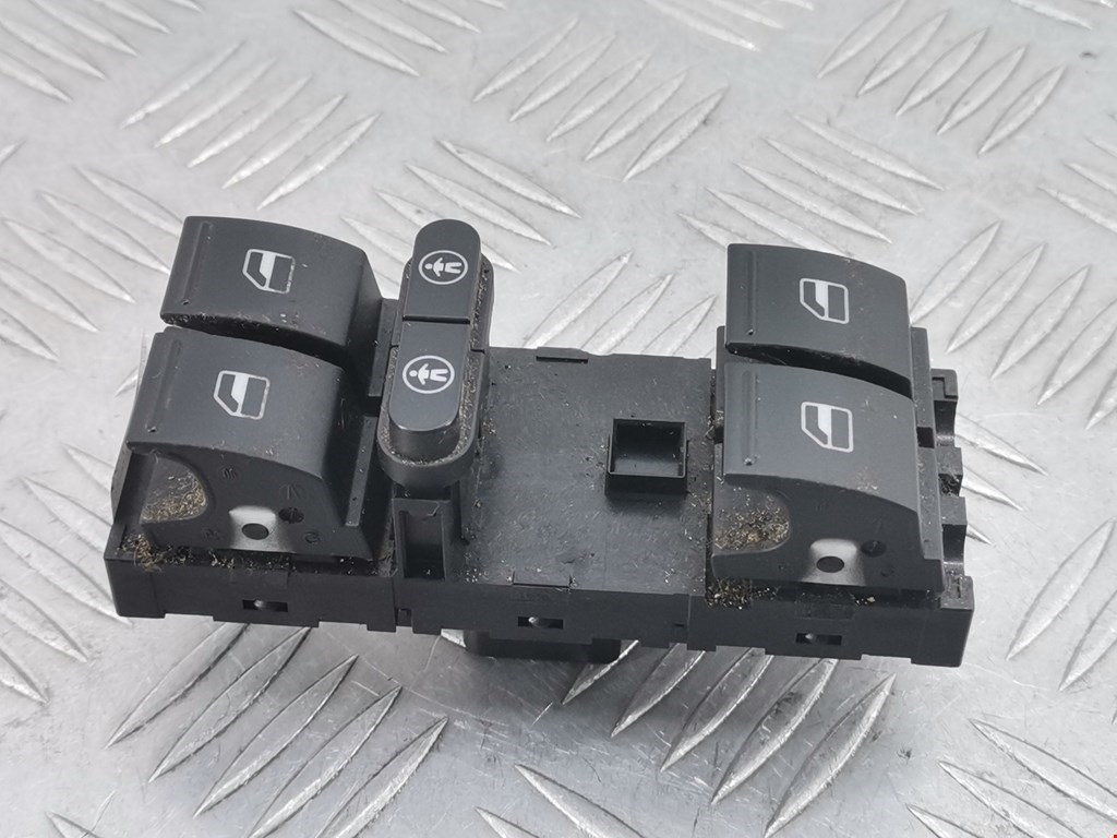 Блок управления стеклоподъемниками Volkswagen Touareg 1 (2002-2010)