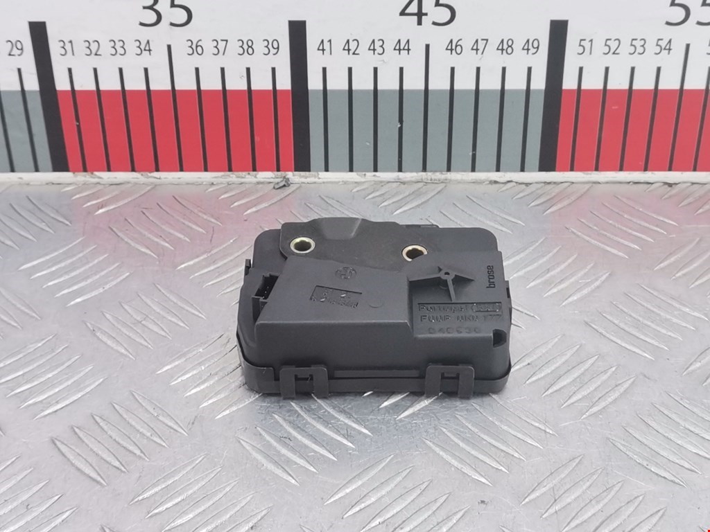 Замок заднего стекла BMW 5-Series (E60/E61) (2003-2010)