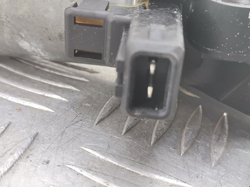 Стеклоподъемник передний правый RENAULT Espace 1997-2003