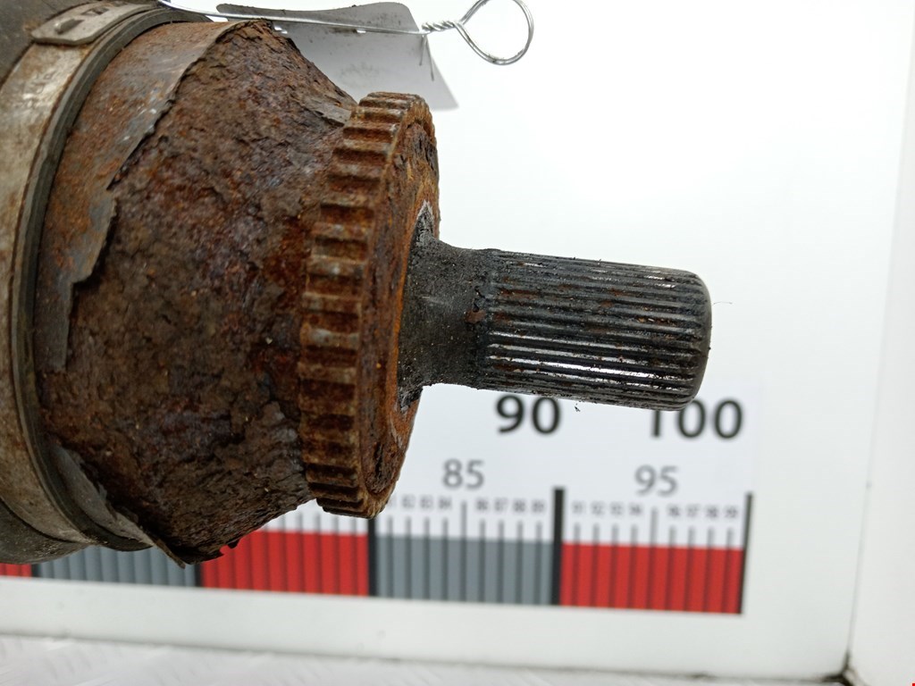 Полуось (привод, приводной вал) передняя правая VOLVO XC90 2002-2014