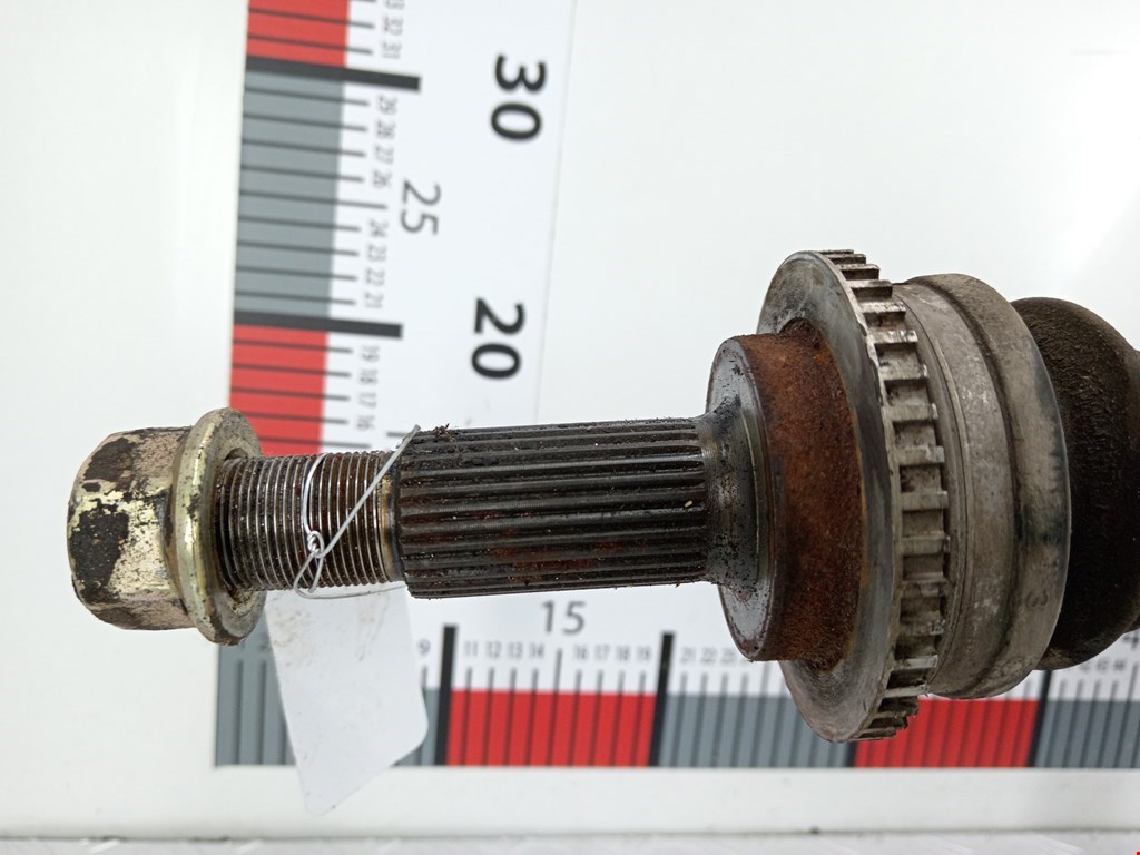 Полуось (привод, приводной вал) задняя правая NISSAN X-Trail T30 2000-2007