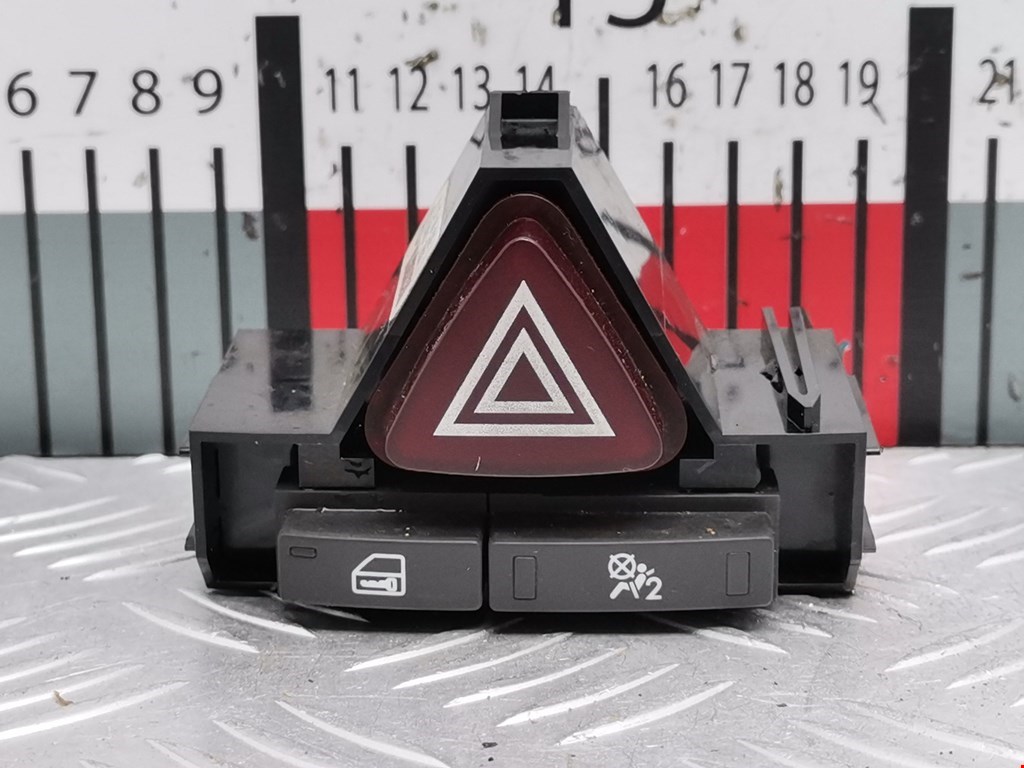 Кнопка аварийной сигнализации (аварийки) OPEL Corsa D 2006-2014