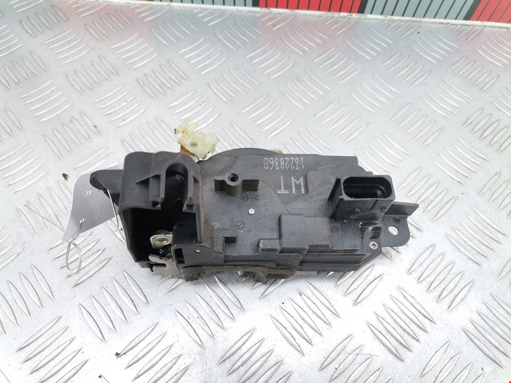 Замок двери передней правой OPEL Astra H/Family 2004-2015