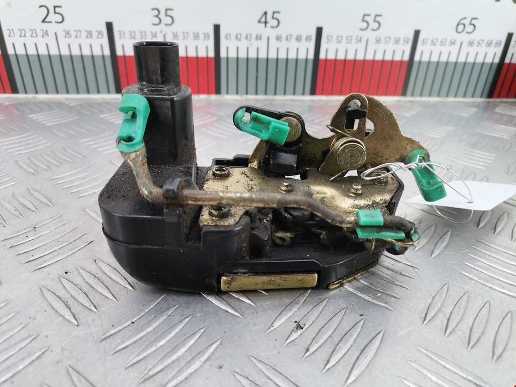 Замок двери задней левой JEEP Cherokee XJ 1984-2001