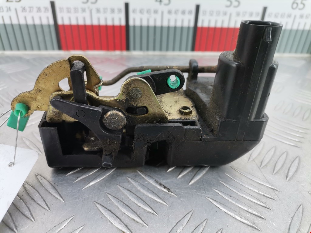 Замок двери задней левой JEEP Cherokee XJ 1984-2001