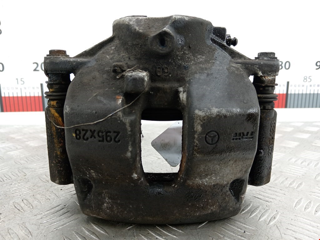 Суппорт передний правый MERCEDES-BENZ C-Class C-klasse W204 2007-2015