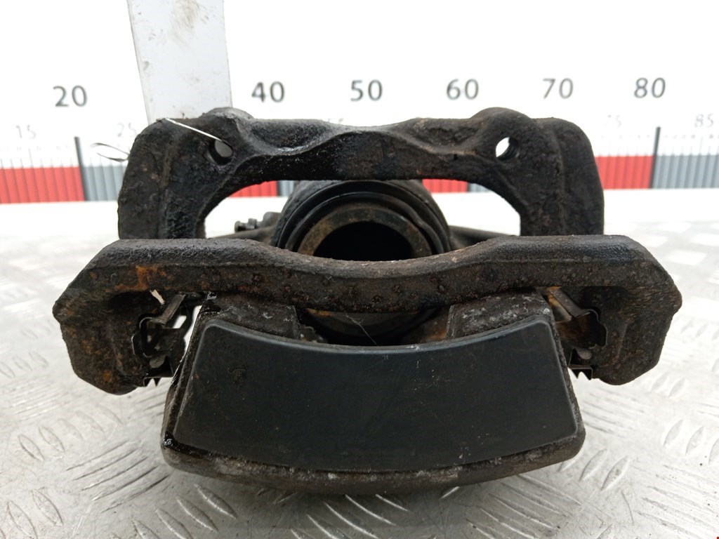 Суппорт передний правый MERCEDES-BENZ C-Class C-klasse W204 2007-2015