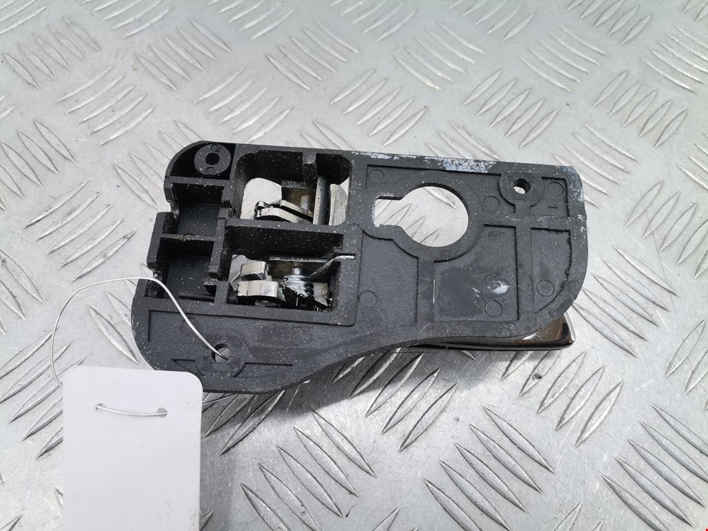 Ручка дверная задняя внутренняя правая KIA Carens 2006-2012