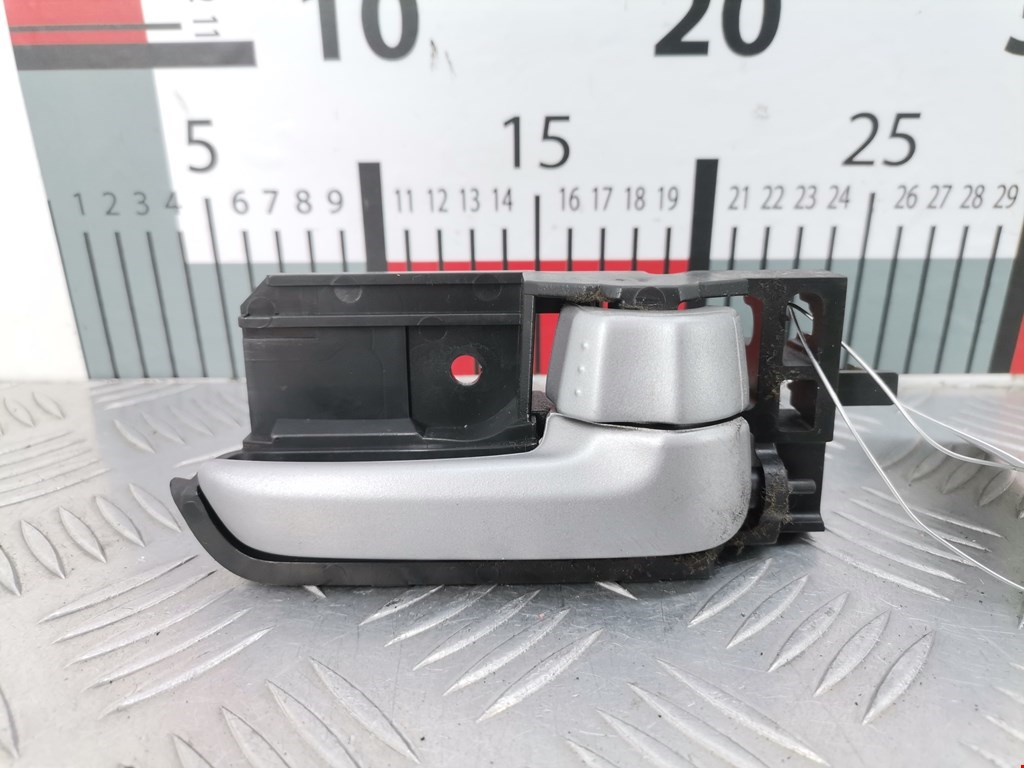 Ручка двери внутренняя передняя правая Suzuki Swift 3 (2004-2010)