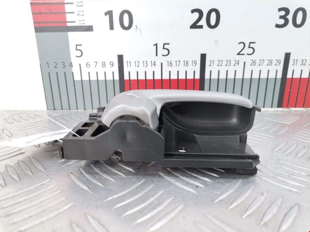 Ручка дверная передняя внутренняя правая SUZUKI Swift 2004-2010