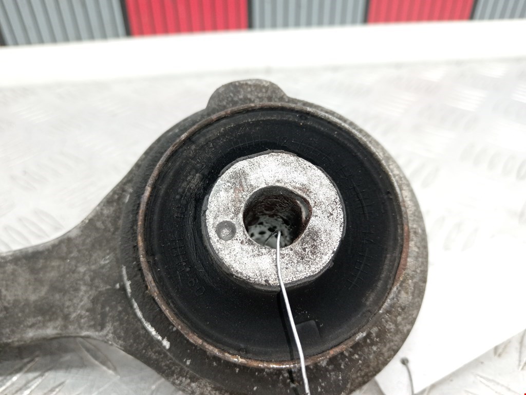 Рычаг передний правый MERCEDES-BENZ C-Class C-klasse W204 2007-2015