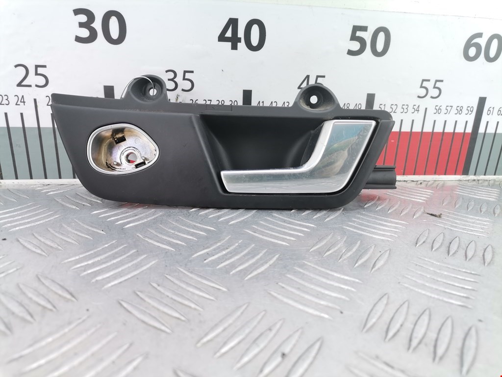 Ручка дверная передняя внутренняя правая AUDI A4 B6 2001-2005