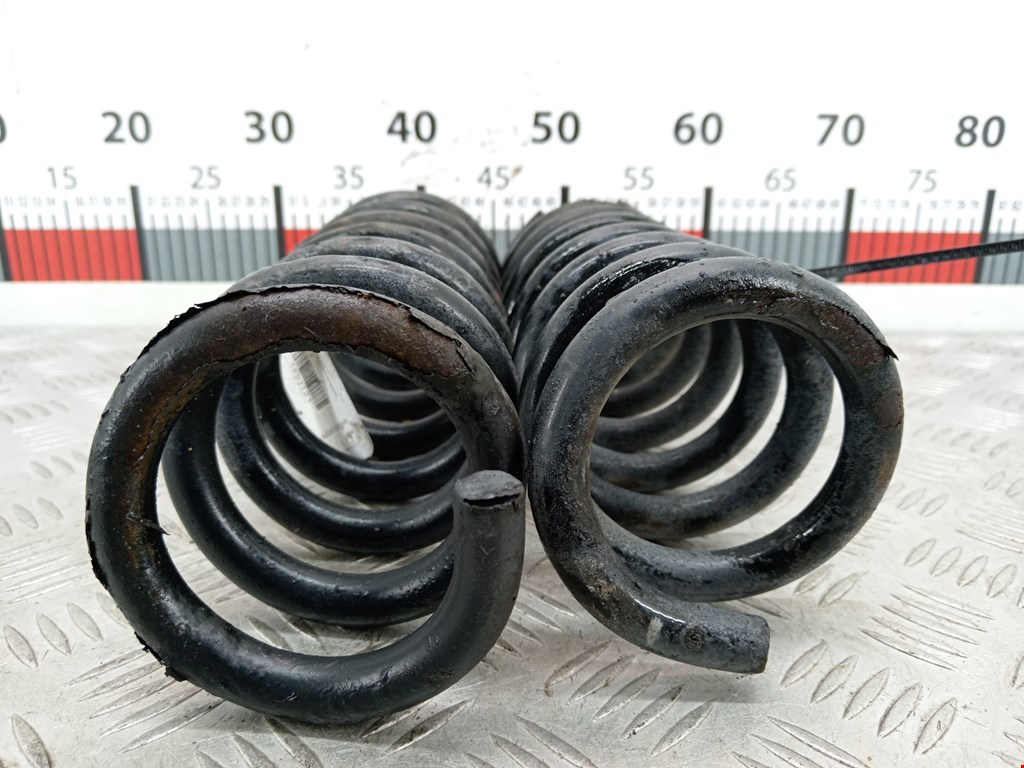 Пружина задняя левая/правая MERCEDES-BENZ C-Class C-klasse W204 2007-2015