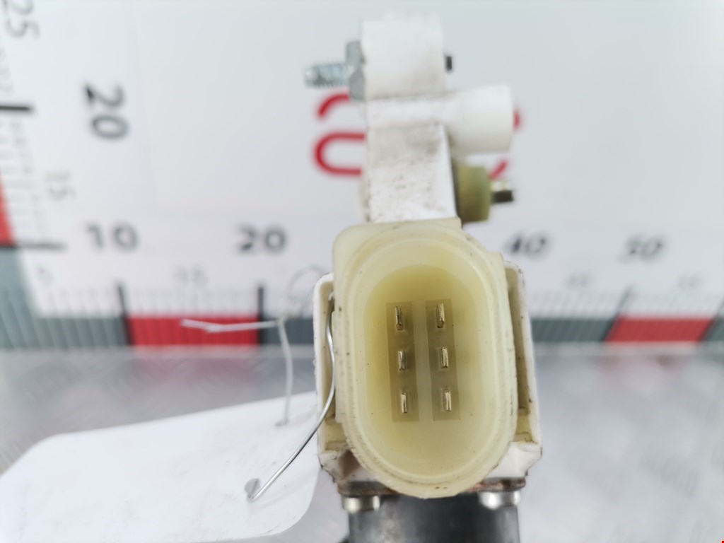 Моторчик (двигатель) стеклоподъемника BMW 1er E81\E87 2004-2011