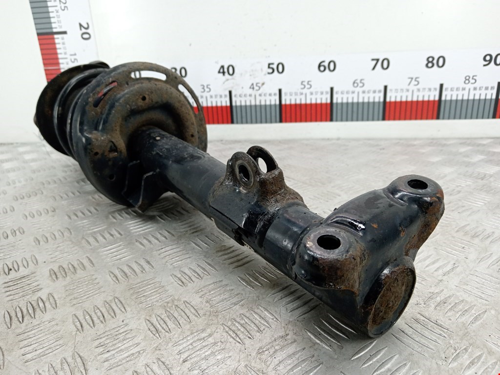 Амортизатор передний левый MERCEDES-BENZ C-Class C-klasse W204 2007-2015