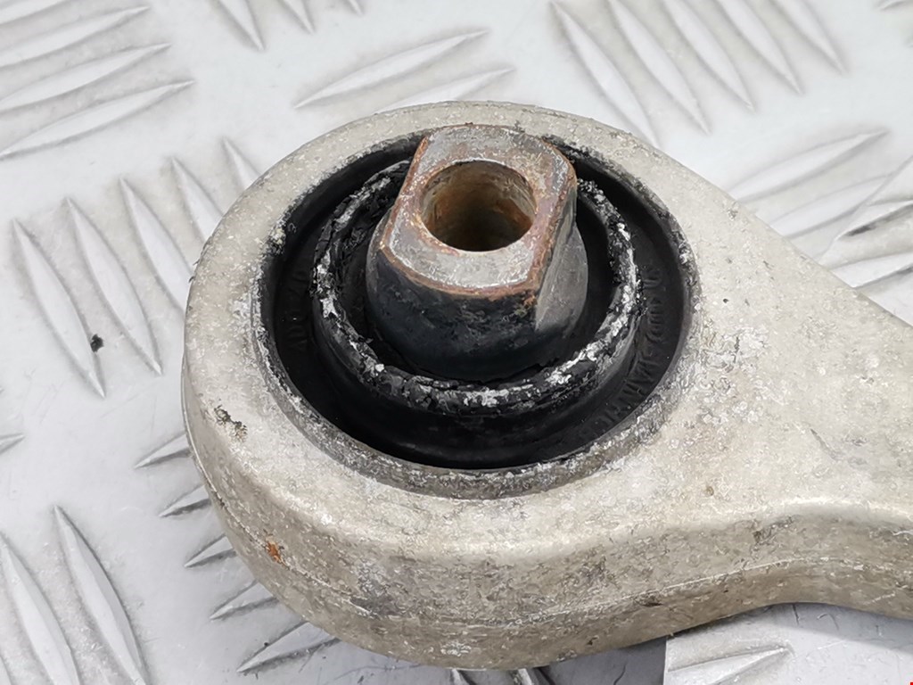 Рычаг передний правый VOLKSWAGEN Passat B5 1997-2005