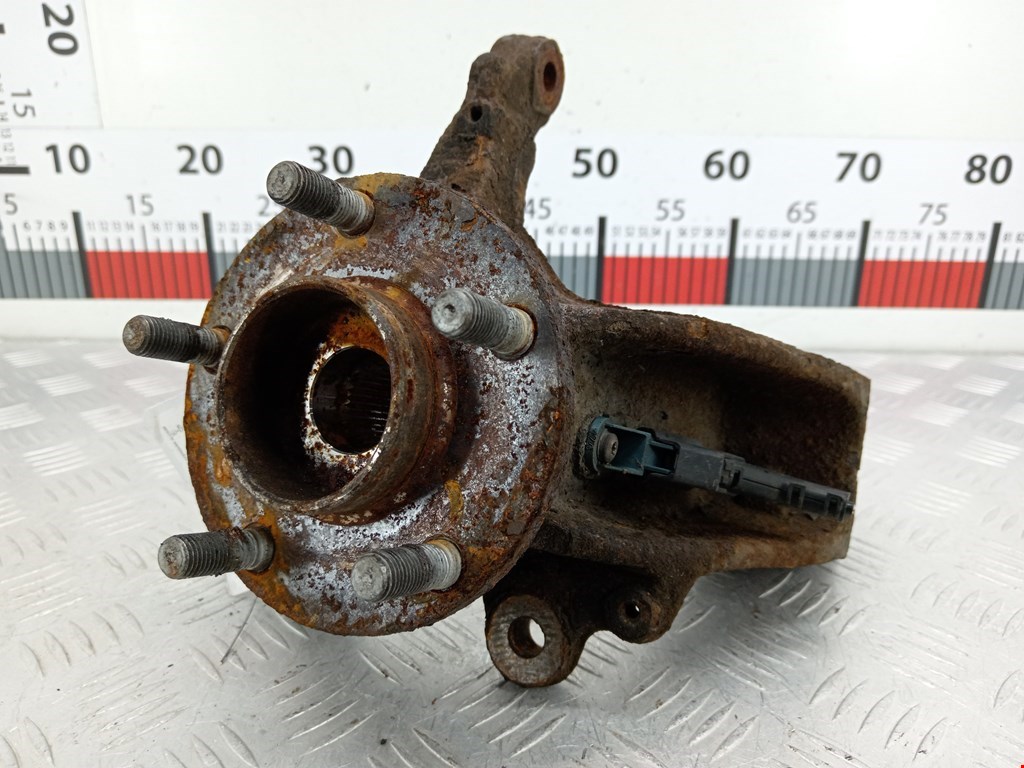 Ступица передняя правая FORD Focus II 2005-2011