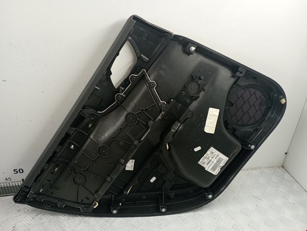 Обшивка двери задняя правая CITROEN C4 II 2010-н.в.