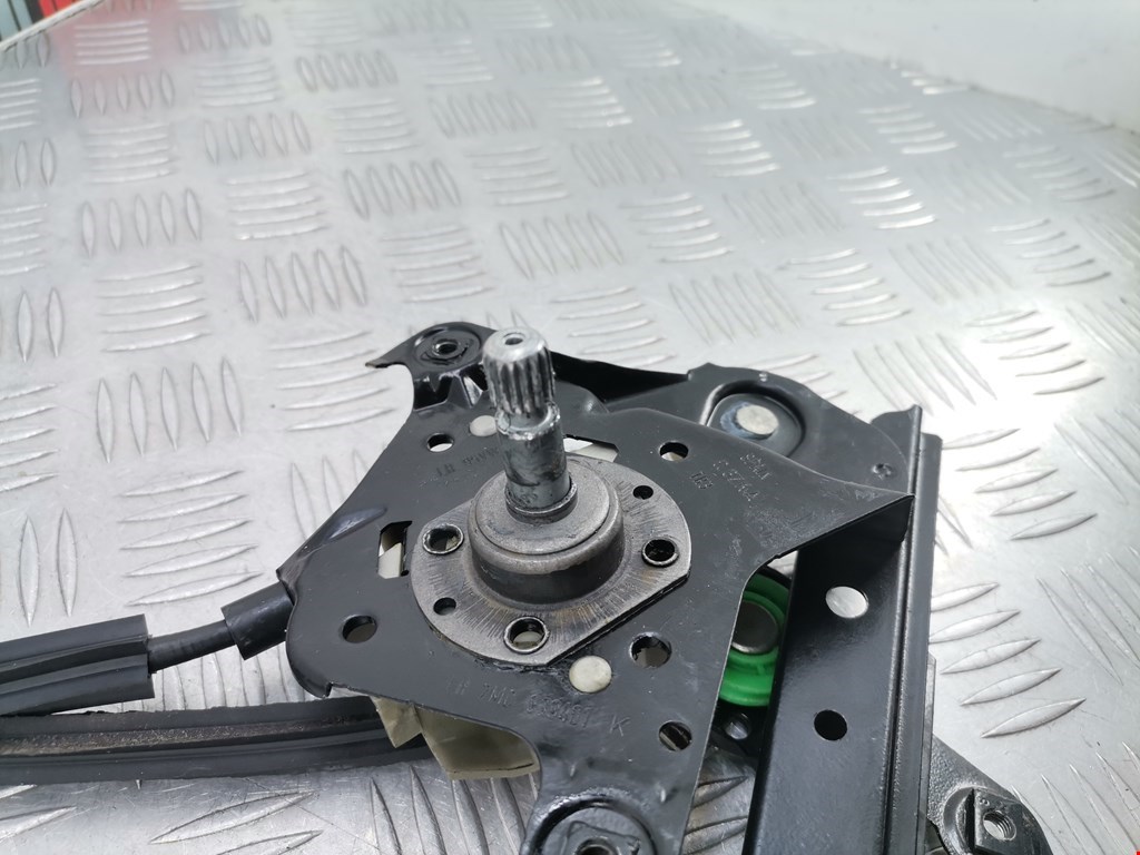 Стеклоподъемник задний левый VOLKSWAGEN Sharan 1995-2010