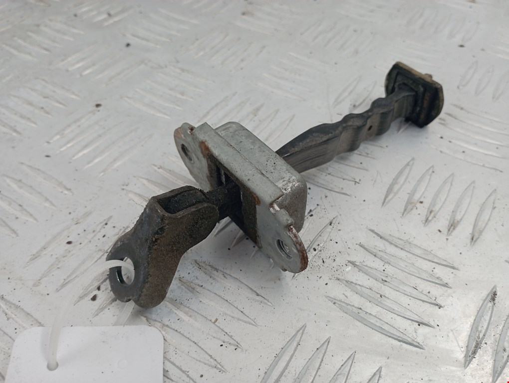 Ограничитель открывания двери NISSAN Pathfinder R51M 2004-2014