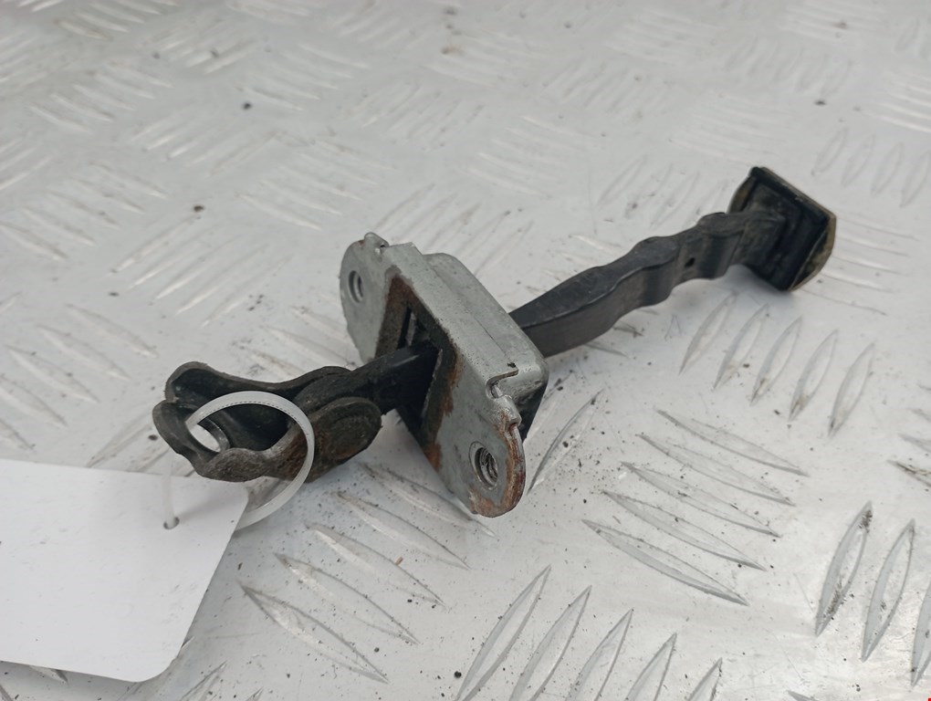 Ограничитель открывания двери NISSAN Pathfinder R51M 2004-2014