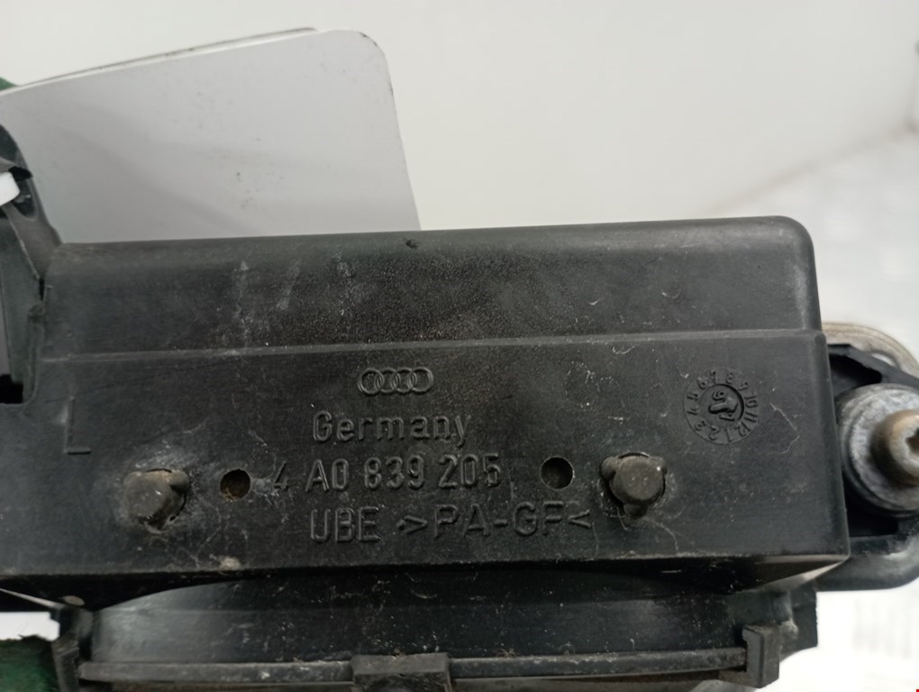 Ручка двери задней наружная левая AUDI A4 B5 1995-2001