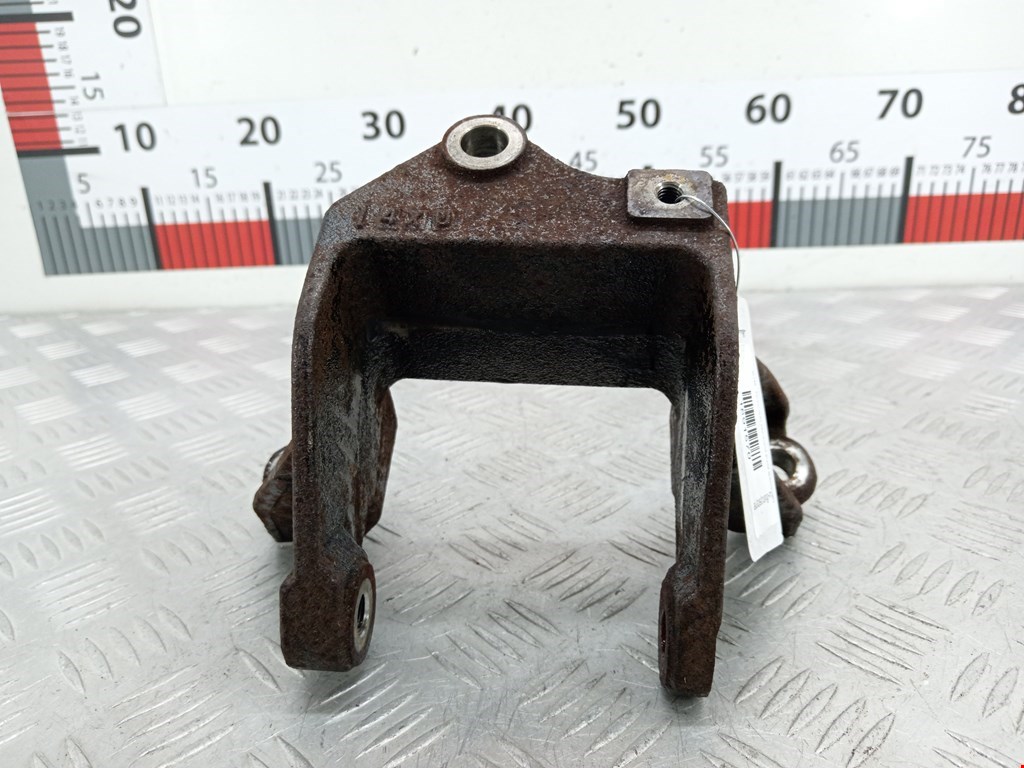 Кронштейн (крепление лапа) двигателя Honda CR-V 2 (2001-2006)