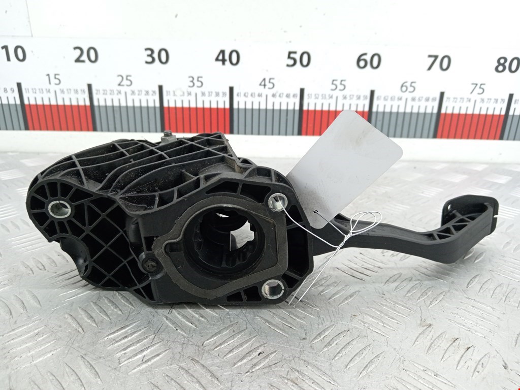 Педаль сцепления VOLKSWAGEN Scirocco III 2008-2017
