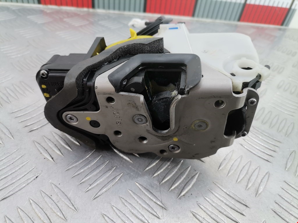 Замок двери передней левой OPEL Astra J 2009-2017