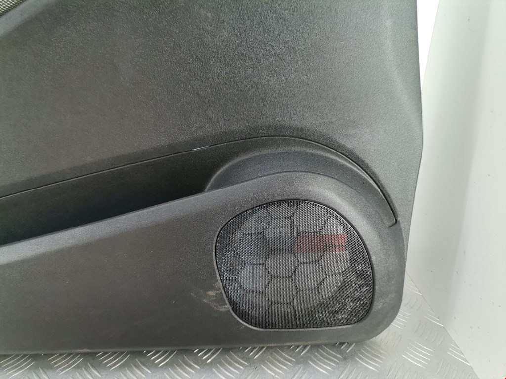 Обшивка двери передняя левая FIAT Idea 2003-2016