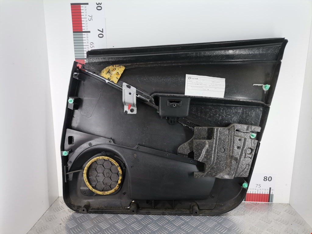 Обшивка двери передняя левая FIAT Idea 2003-2016