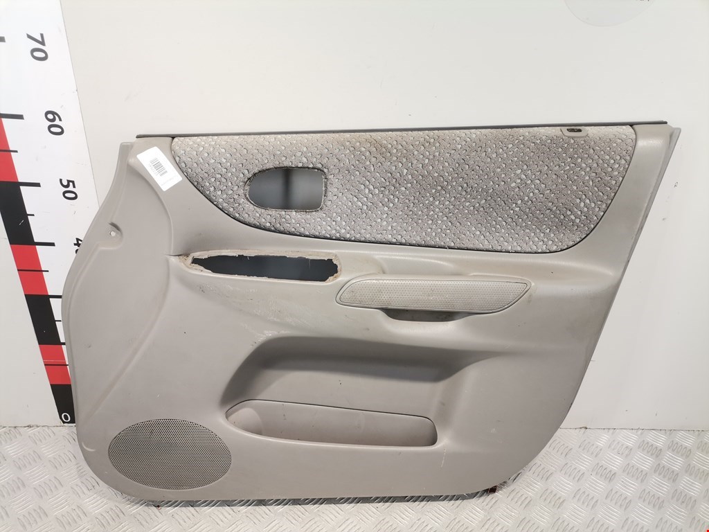 Обшивка (карта) двери передней правой Mazda Premacy (1999-2017)