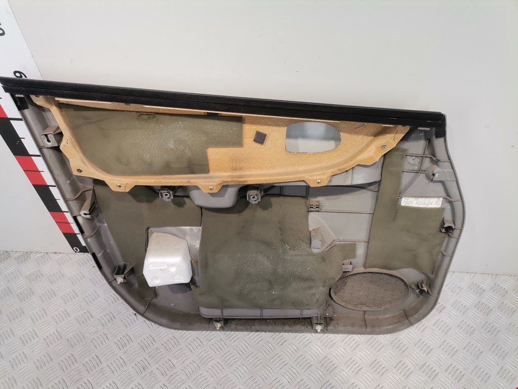 Обшивка двери передняя правая MAZDA Premacy CP 1999-2004